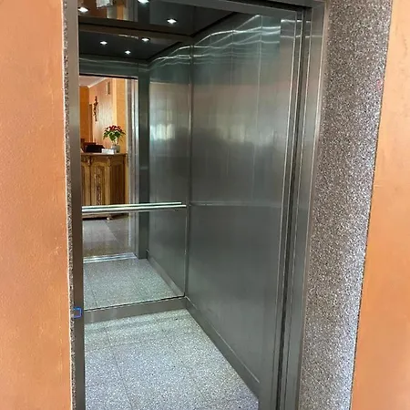 Domus Damar 1 Hotel
